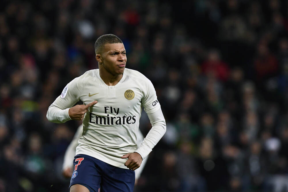 自吸四缸车别贱卖！它或是燃油时代最后遗产！